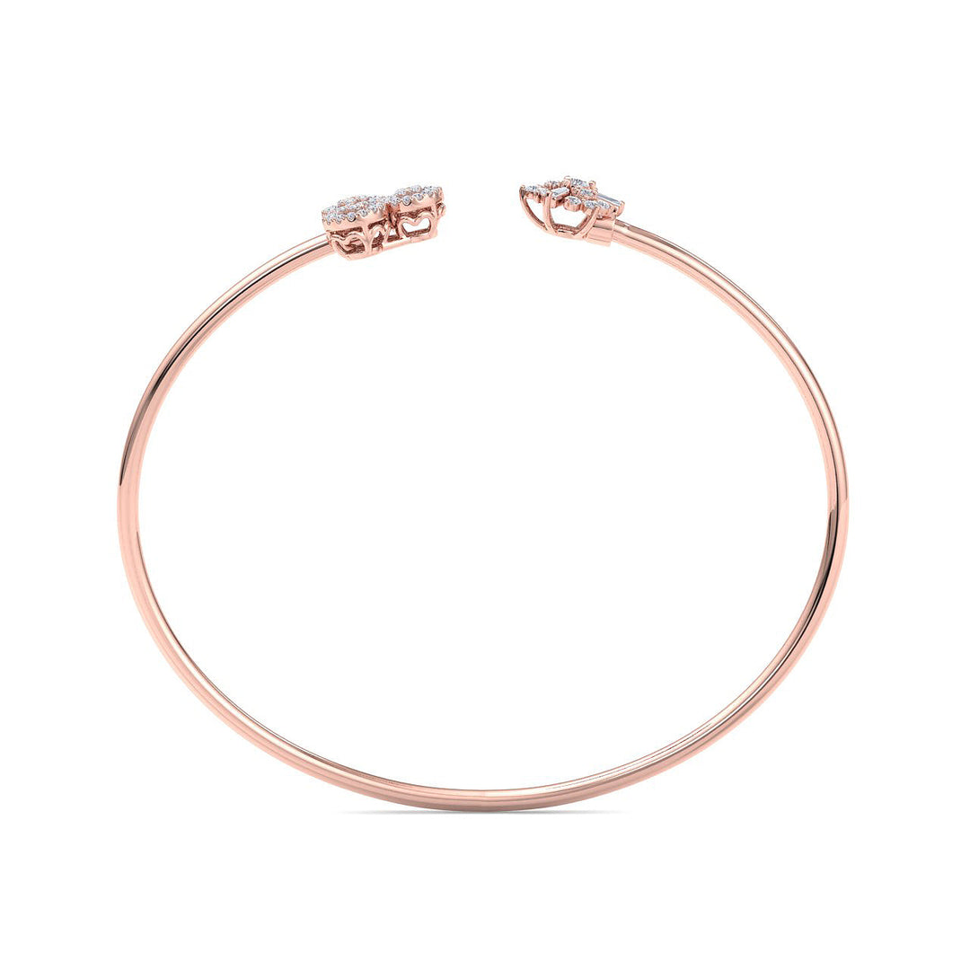 Elegant cuff bracelet in white gold with white diamonds of 0.52 ct in weight