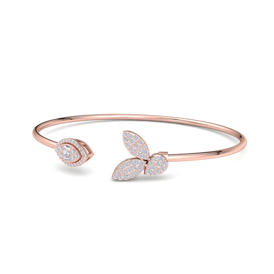 Cuff diamond bracelet in white gold with white diamonds of 0.68 ct in weight