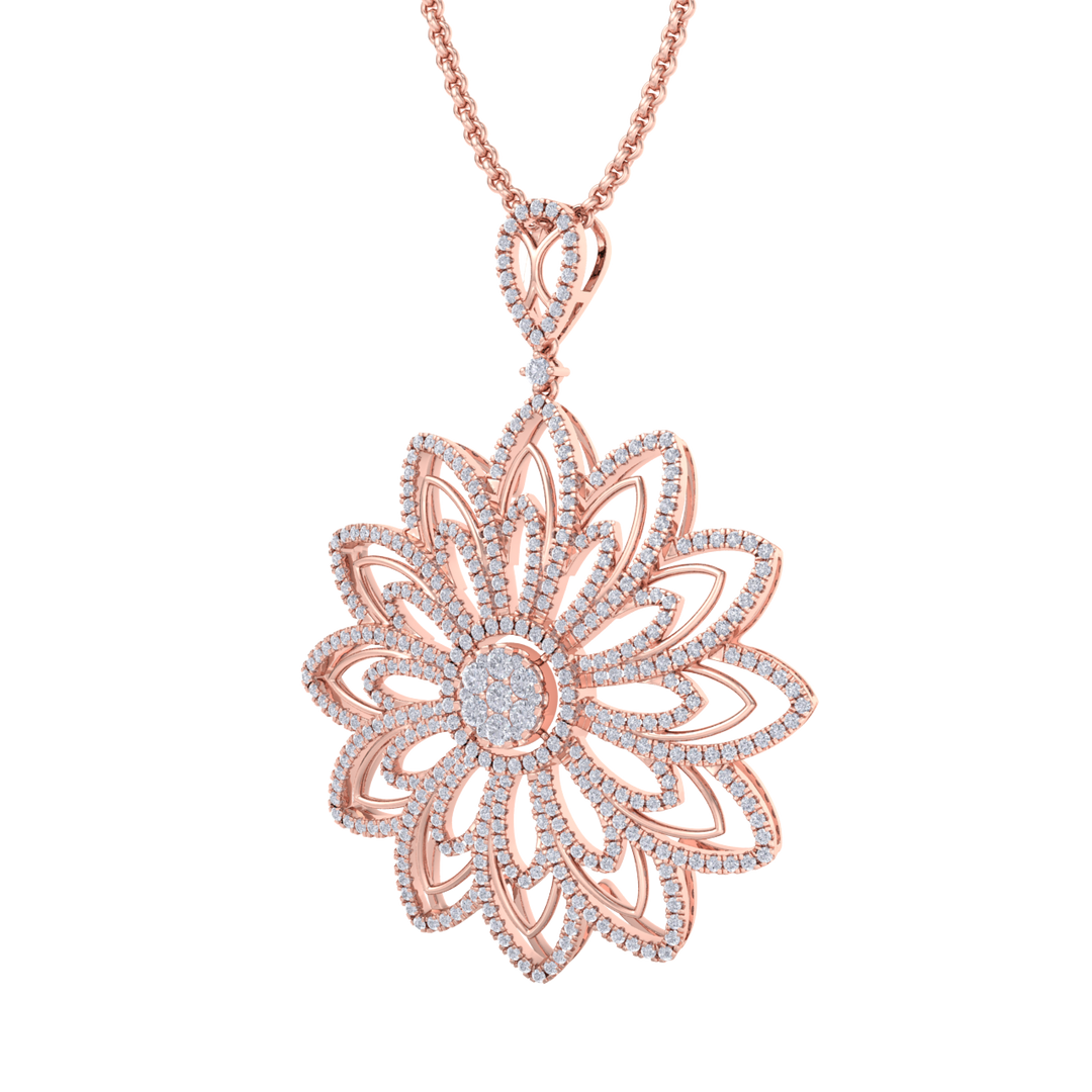 Diamond flower pendant in yellow gold with white diamonds of 3.35 ct in weight