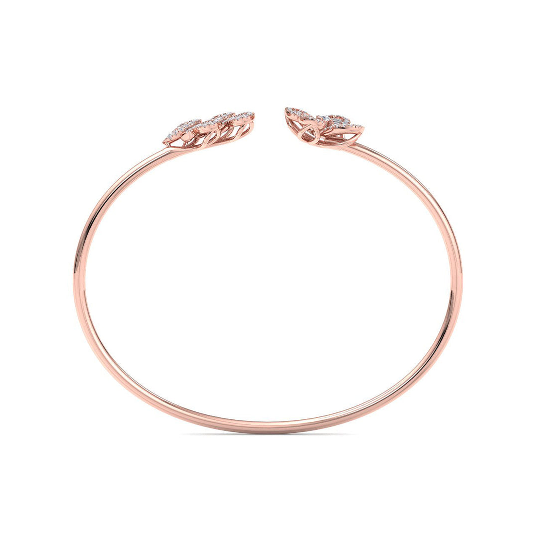 Cuff bracelet in rose gold with white diamonds of 0.65 ct in weight