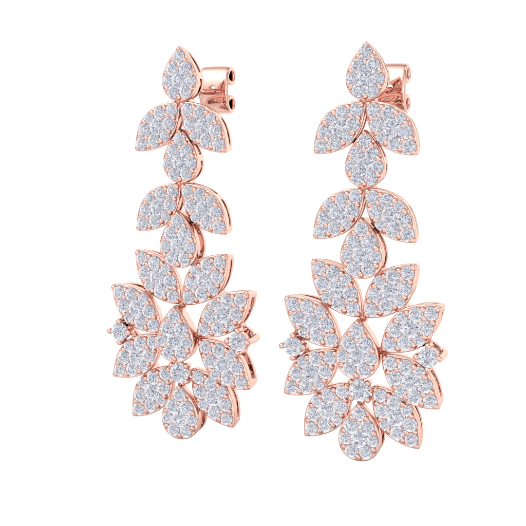 Chandelier earrings in yellow gold with white diamonds of 3.03 ct in weight