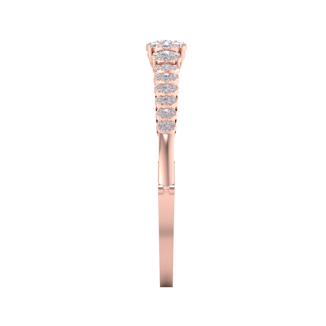Diamond bangle in rose gold with white diamonds of 2.44 ct in weight