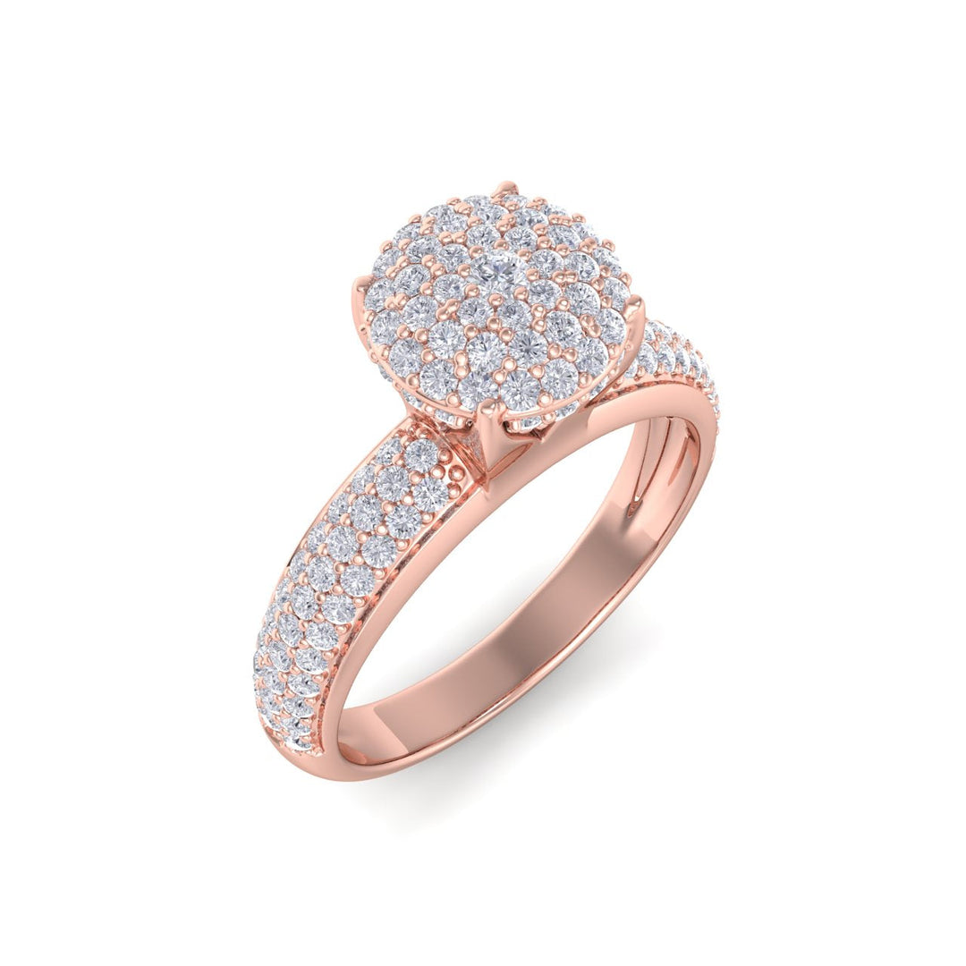 Cluster Diamond ring in rose gold with white diamonds of 0.71 ct in weight
