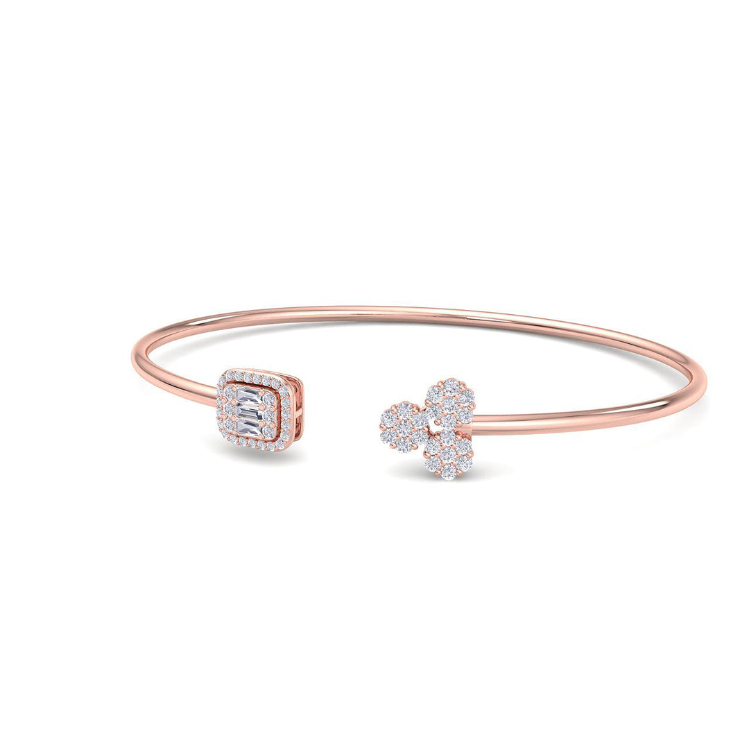 Cuff bracelet in rose gold with white diamonds of 0.58 ct in weight