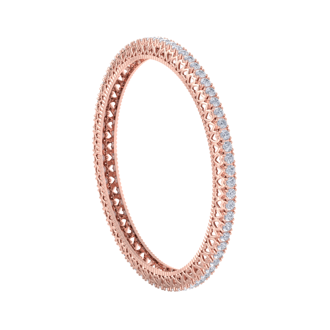 Classic diamond bangle with hearts in white gold with white diamonds of 13.60 ct in weight