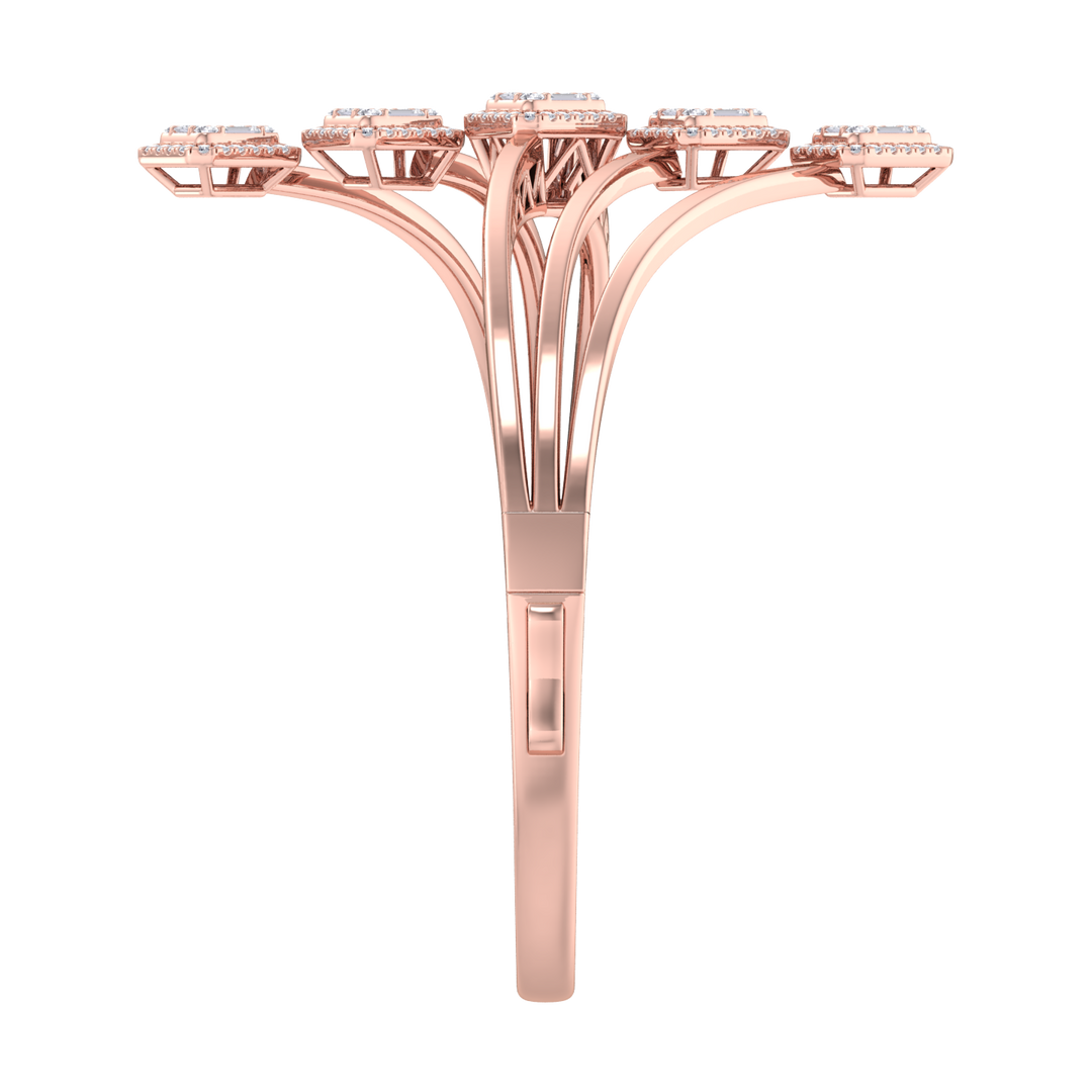 Diamond bangle in white gold with white diamonds of 3.26 ct in weight