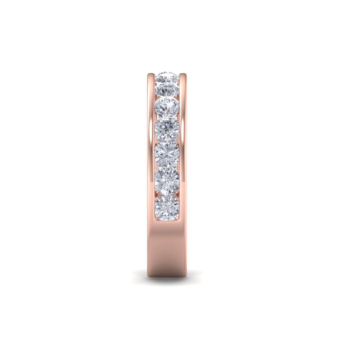 Classic Wedding band in rose gold with white diamonds of 1.01 ct in weight