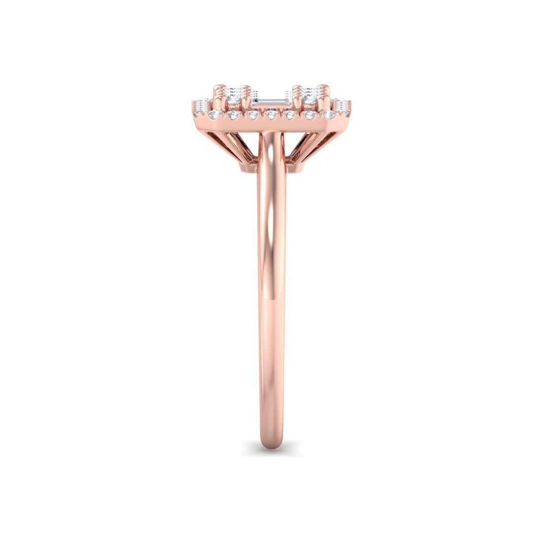 Cluster square engagement ring in yellow gold with white diamonds of 0.45 ct in weight