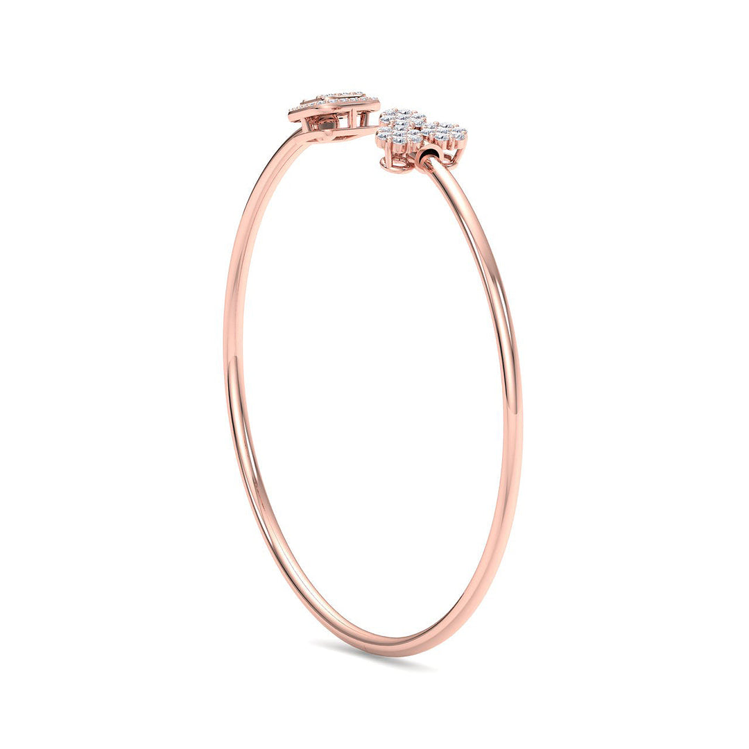 Cuff bracelet in rose gold with white diamonds of 0.58 ct in weight
