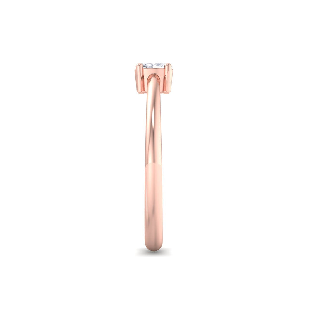 Beautiful Diamond ring in rose gold with white diamonds of 0.25 ct in weight