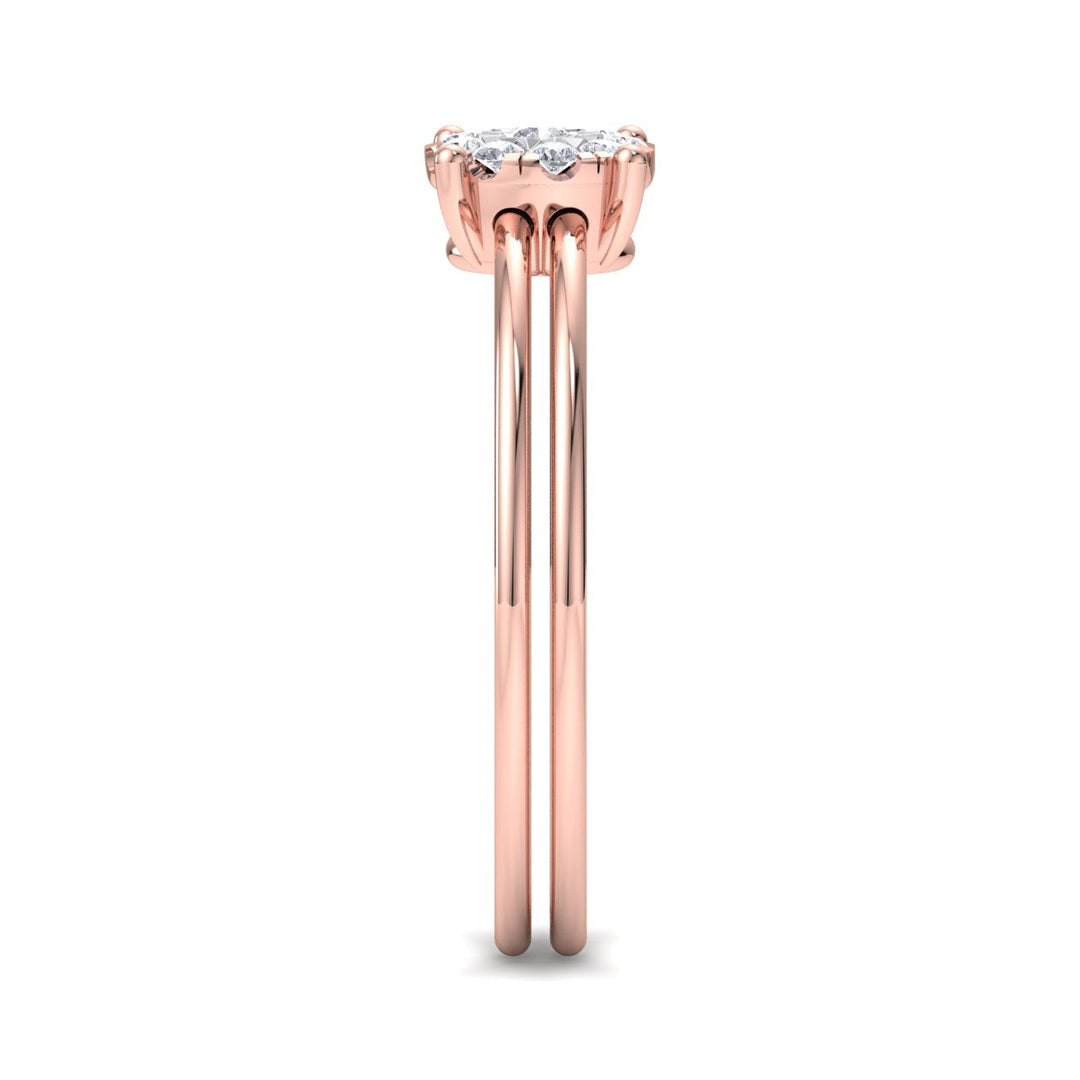 Petite ring in rose gold with white diamonds of 0.16 ct in weight