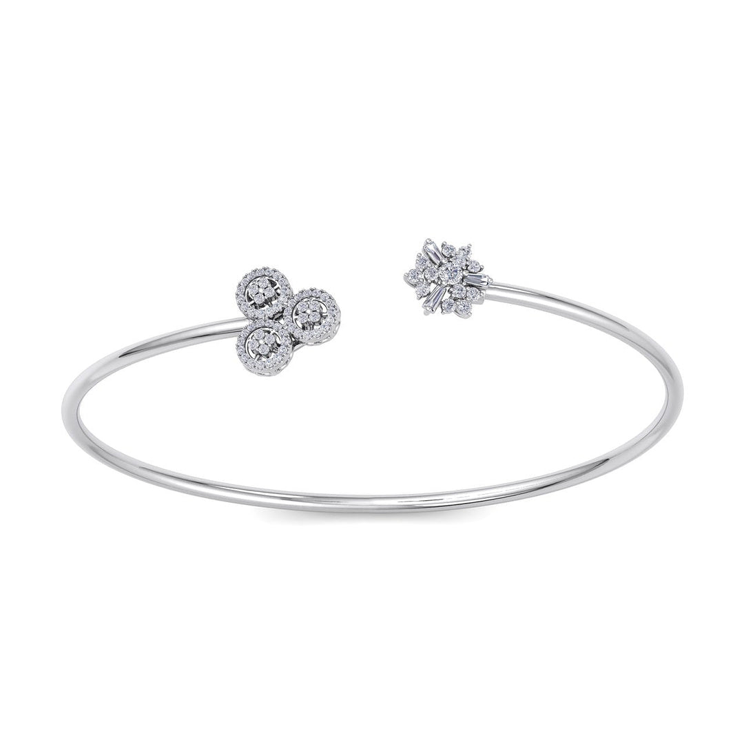 Elegant cuff bracelet in white gold with white diamonds of 0.52 ct in weight