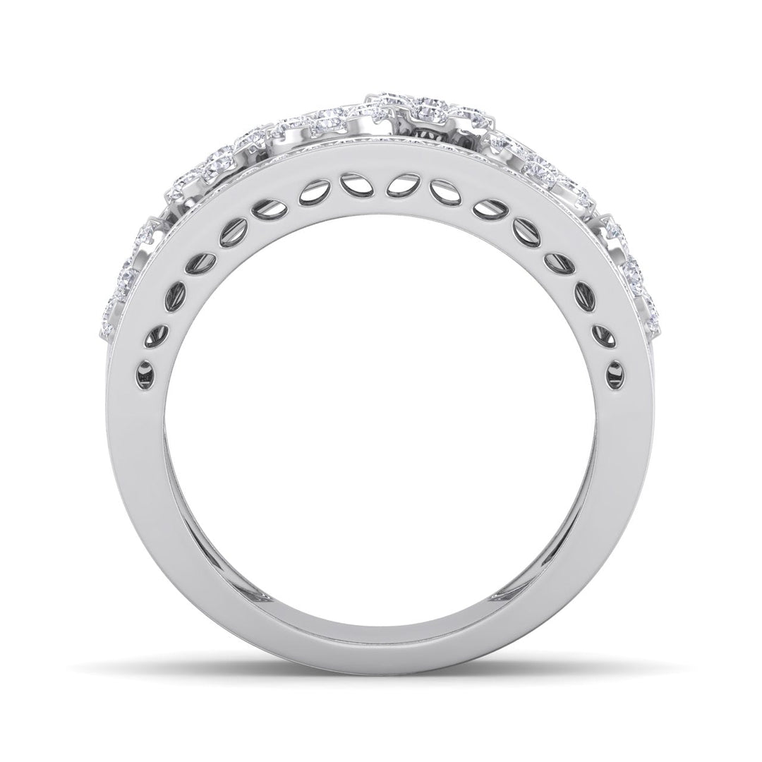 Beautiful ring in yellow gold with white diamonds of 1.07  ct in weight