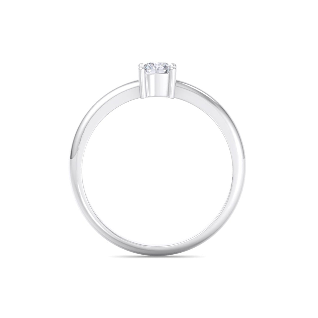 Cute Diamond ring in white gold with white diamonds of 0.25 ct in weight