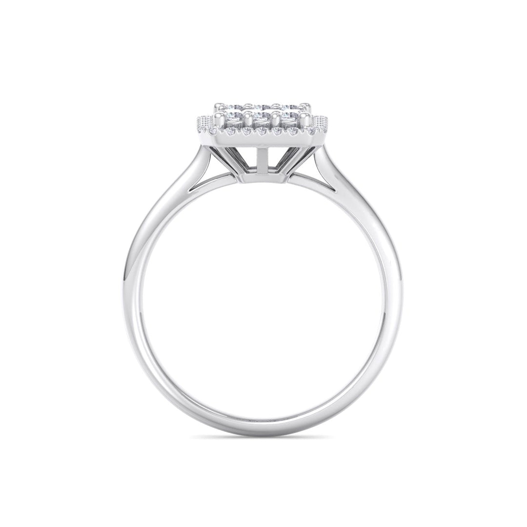 Cluster square engagement ring in yellow gold with white diamonds of 0.45 ct in weight