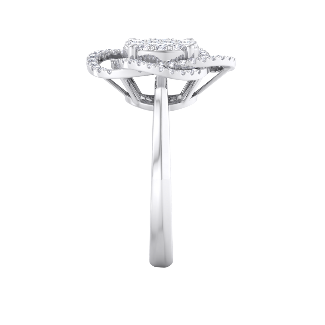 Intricate diamond ring in white gold with white diamonds of 0.63 ct in weight