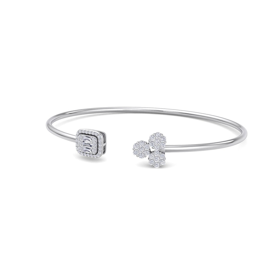 Cuff bracelet in rose gold with white diamonds of 0.58 ct in weight