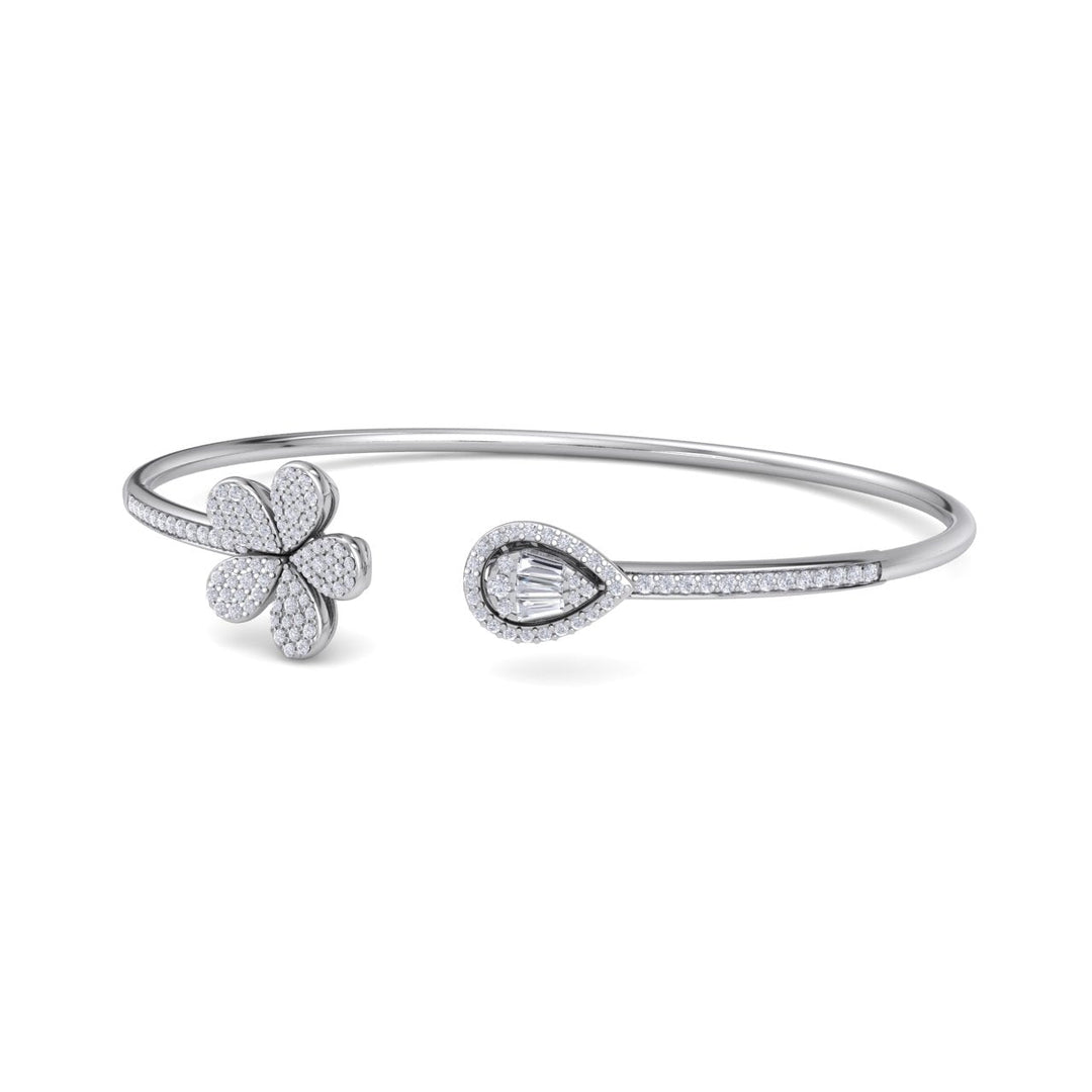 Cuff bracelet in rose gold with white diamonds of 0.72 ct in weight