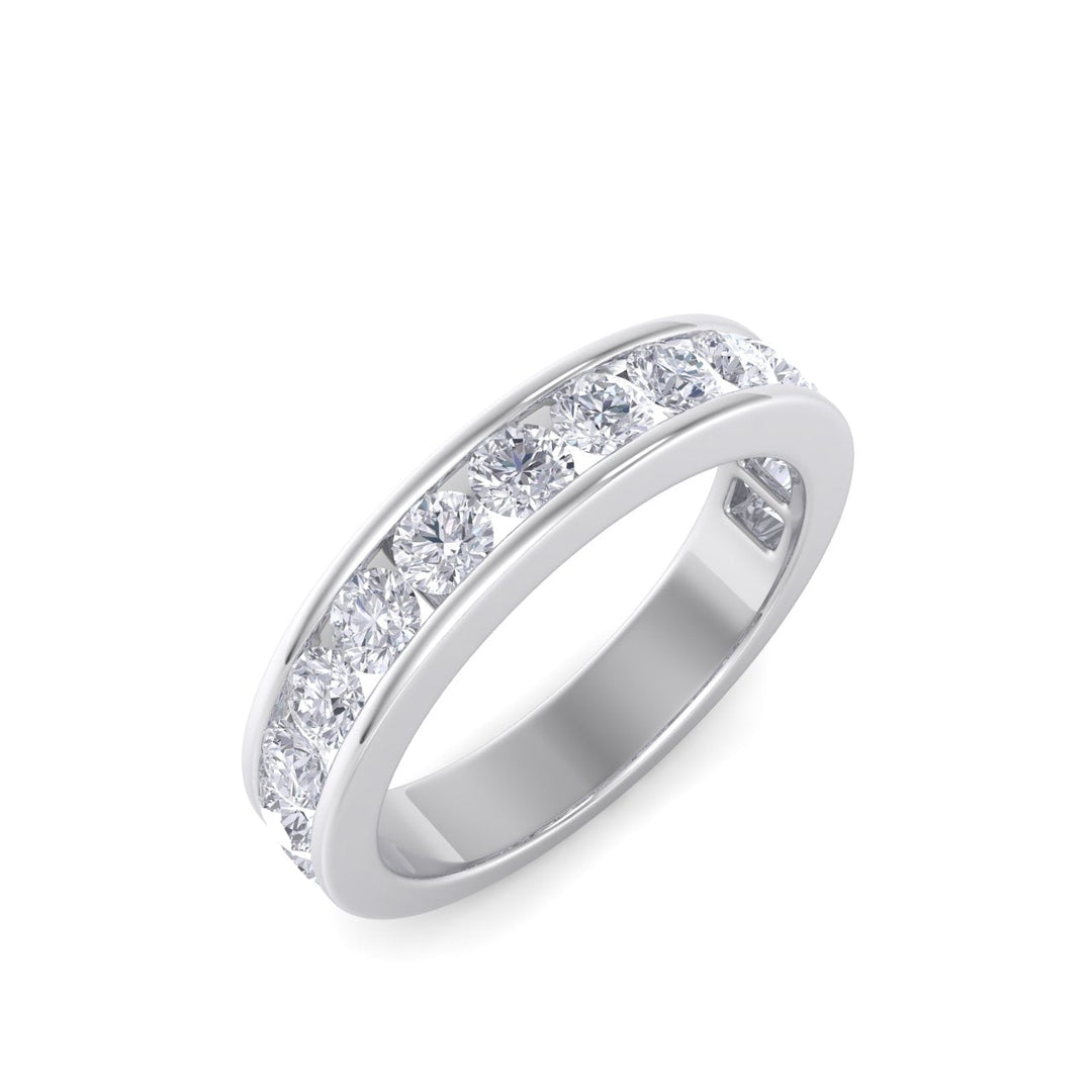 Classic Wedding band in rose gold with white diamonds of 1.01 ct in weight