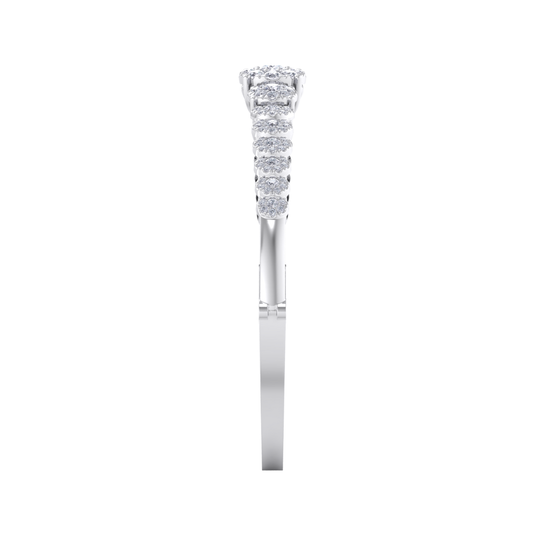 Diamond bangle in white gold with white diamonds of 2.44 ct in weight