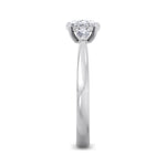 Load image into Gallery viewer, Elegant diamond ring in yellow gold with white diamonds of 0.33 ct in weight