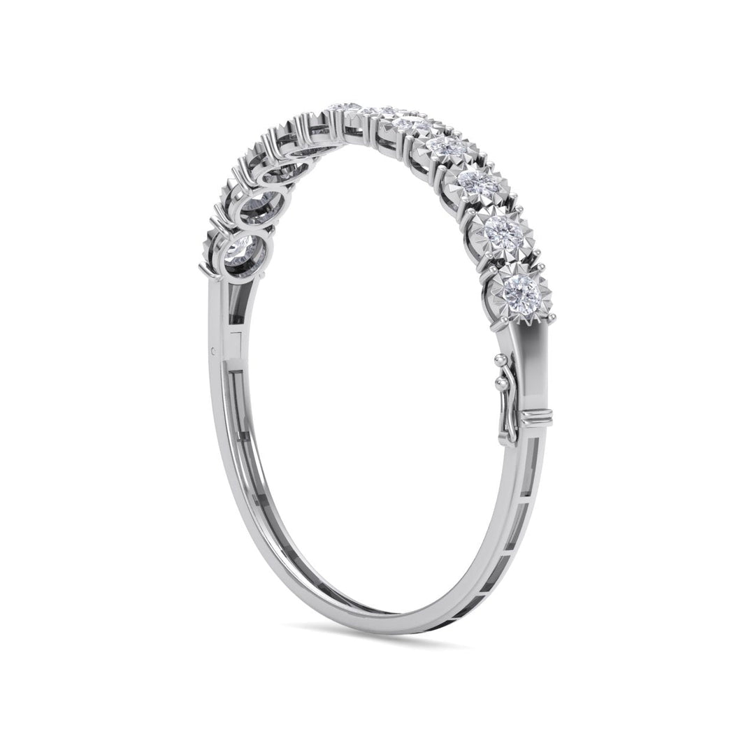 Diamond bracelet in yellow gold with white diamonds of 3.30 ct in weight