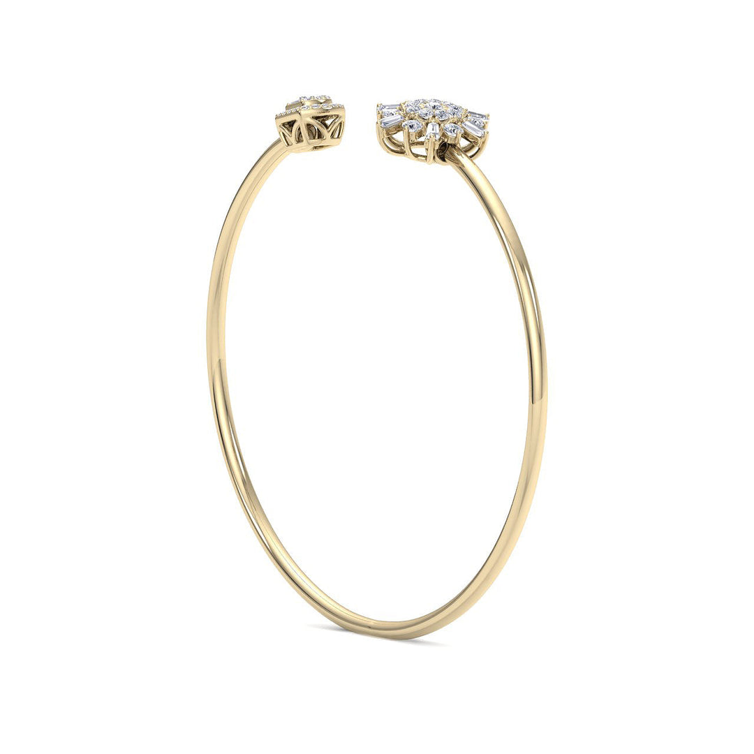 Cuff bracelet in rose gold with white diamonds of 0.62 ct in weight