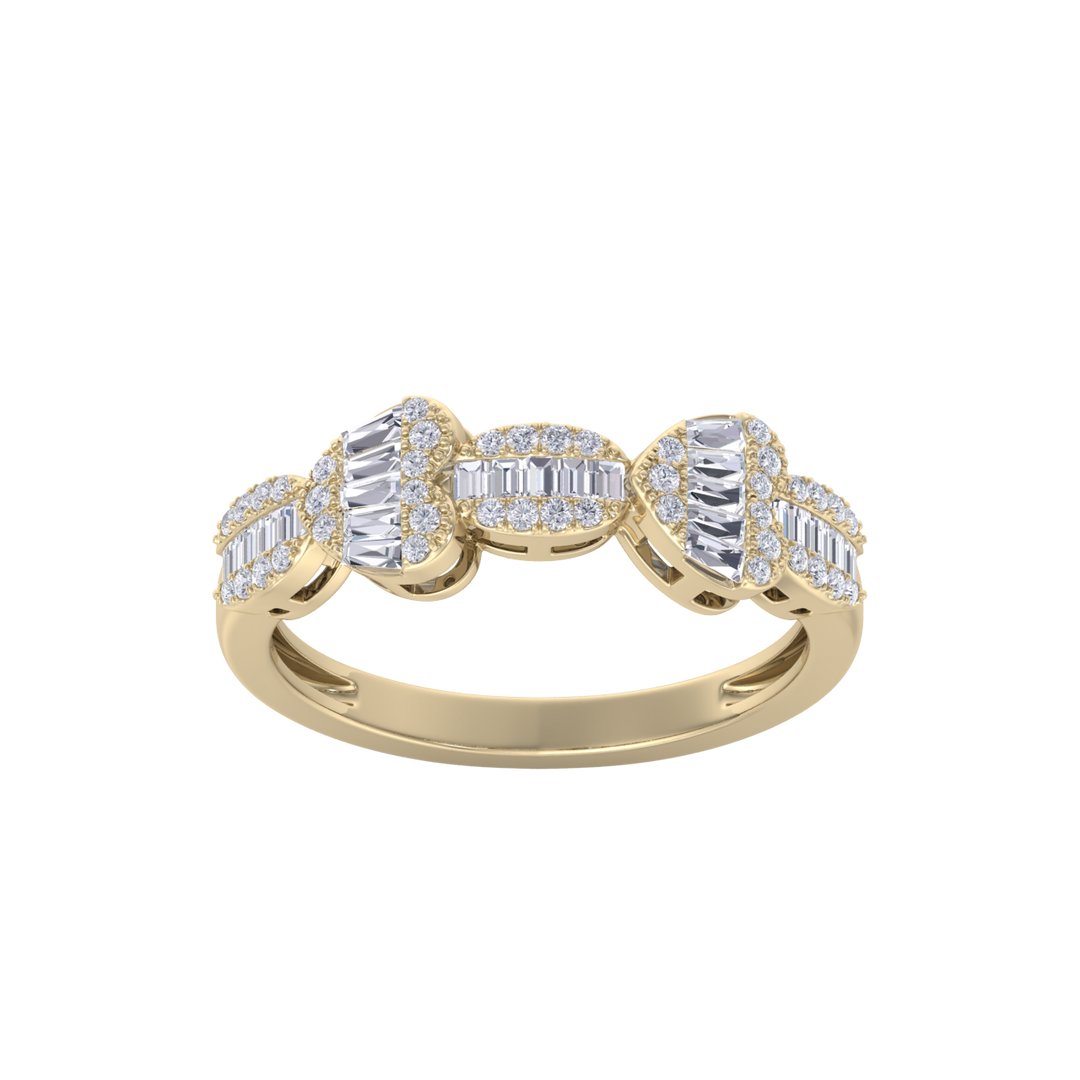 Beautiful Ring in yellow gold with white diamonds of 0.49 ct in weight