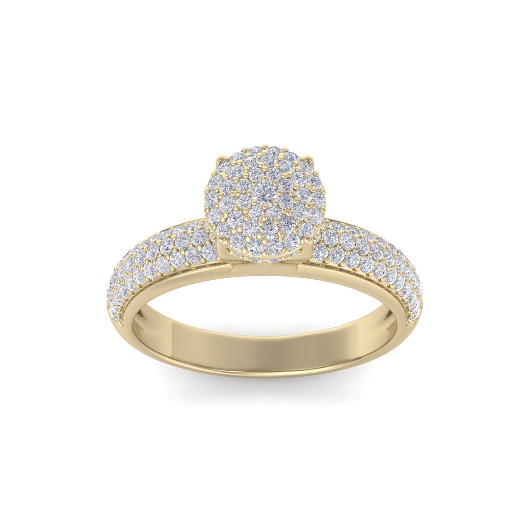 Cluster Diamond ring in yellow gold with white diamonds of 0.71 ct in weight