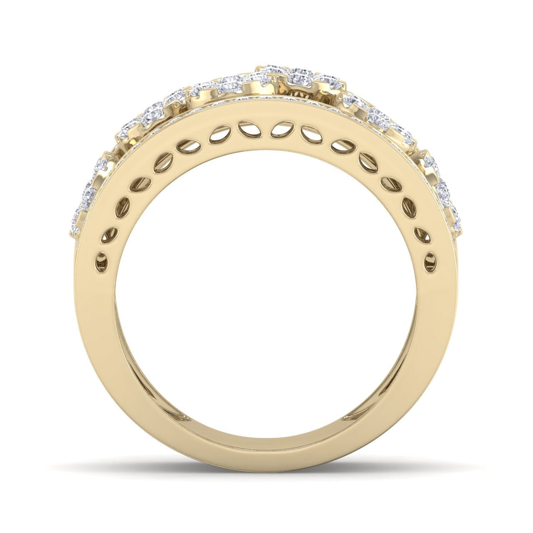 Beautiful ring in yellow gold with white diamonds of 1.07  ct in weight