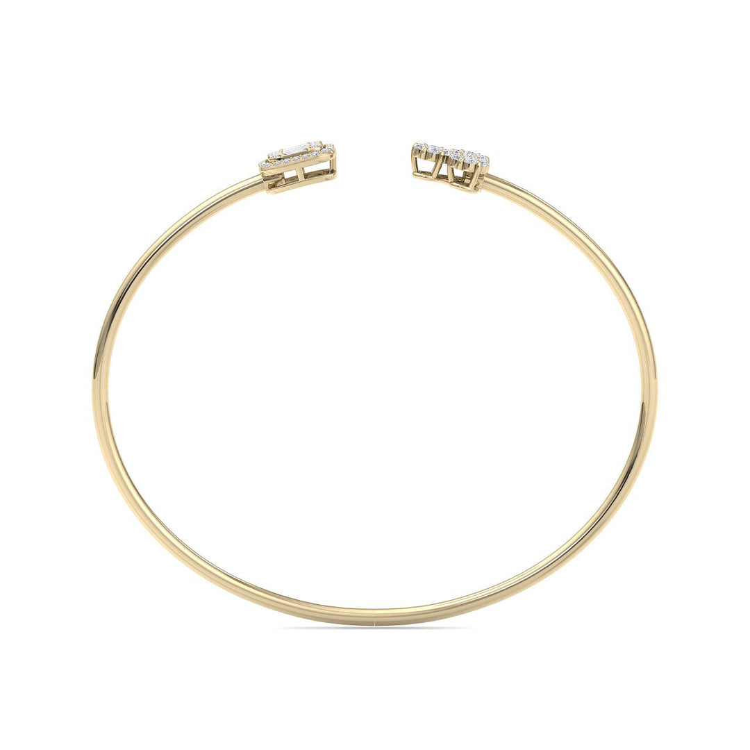 Cuff bracelet in rose gold with white diamonds of 0.58 ct in weight
