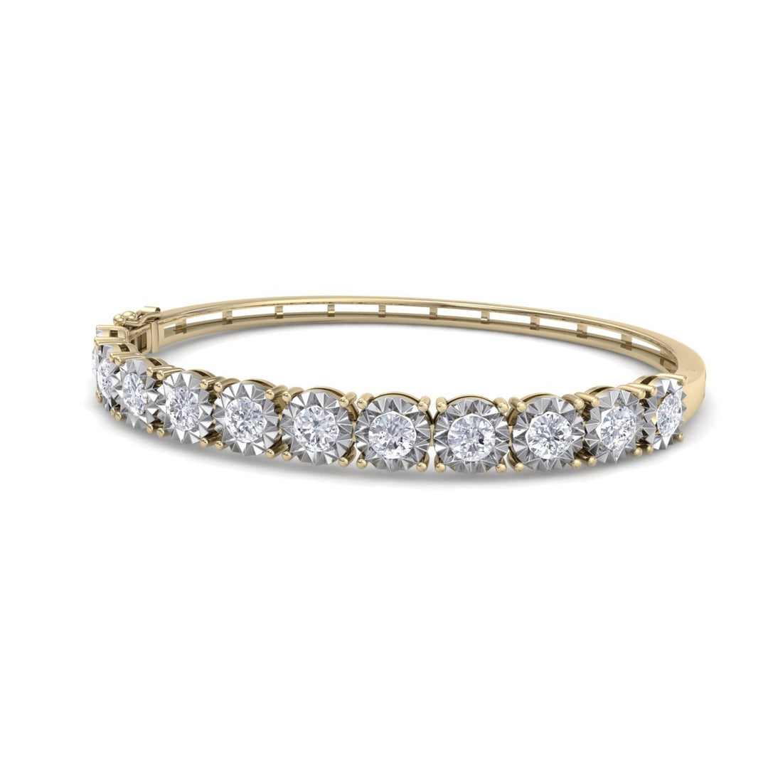 Bracelet in rose gold with white diamonds of 3.30 ct in weight