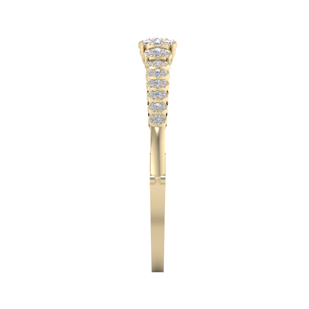 Diamond bangle in rose gold with white diamonds of 2.44 ct in weight