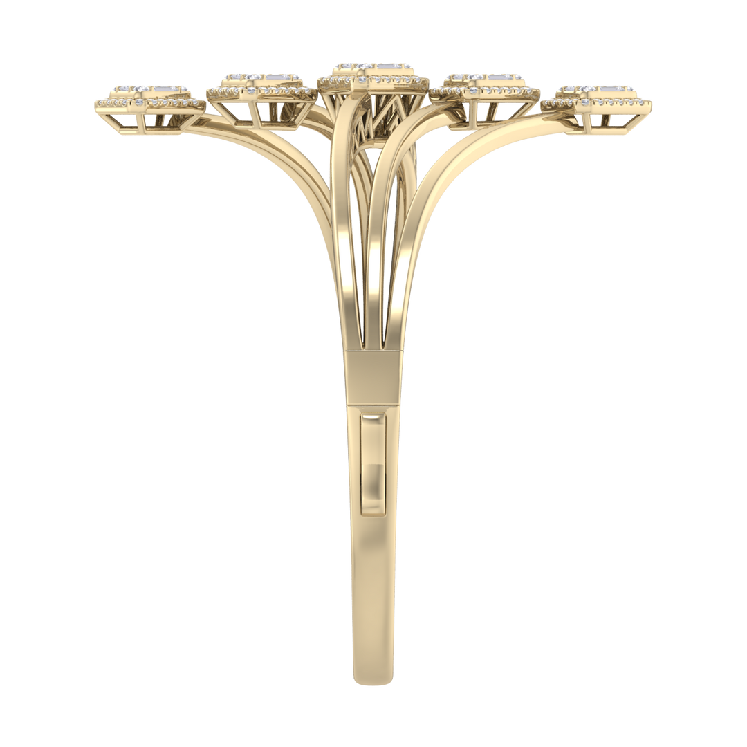 Diamond bangle in rose gold with white diamonds of 3.26 ct in weight