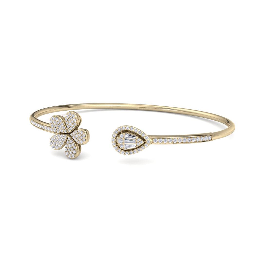 Cuff bracelet in rose gold with white diamonds of 0.72 ct in weight