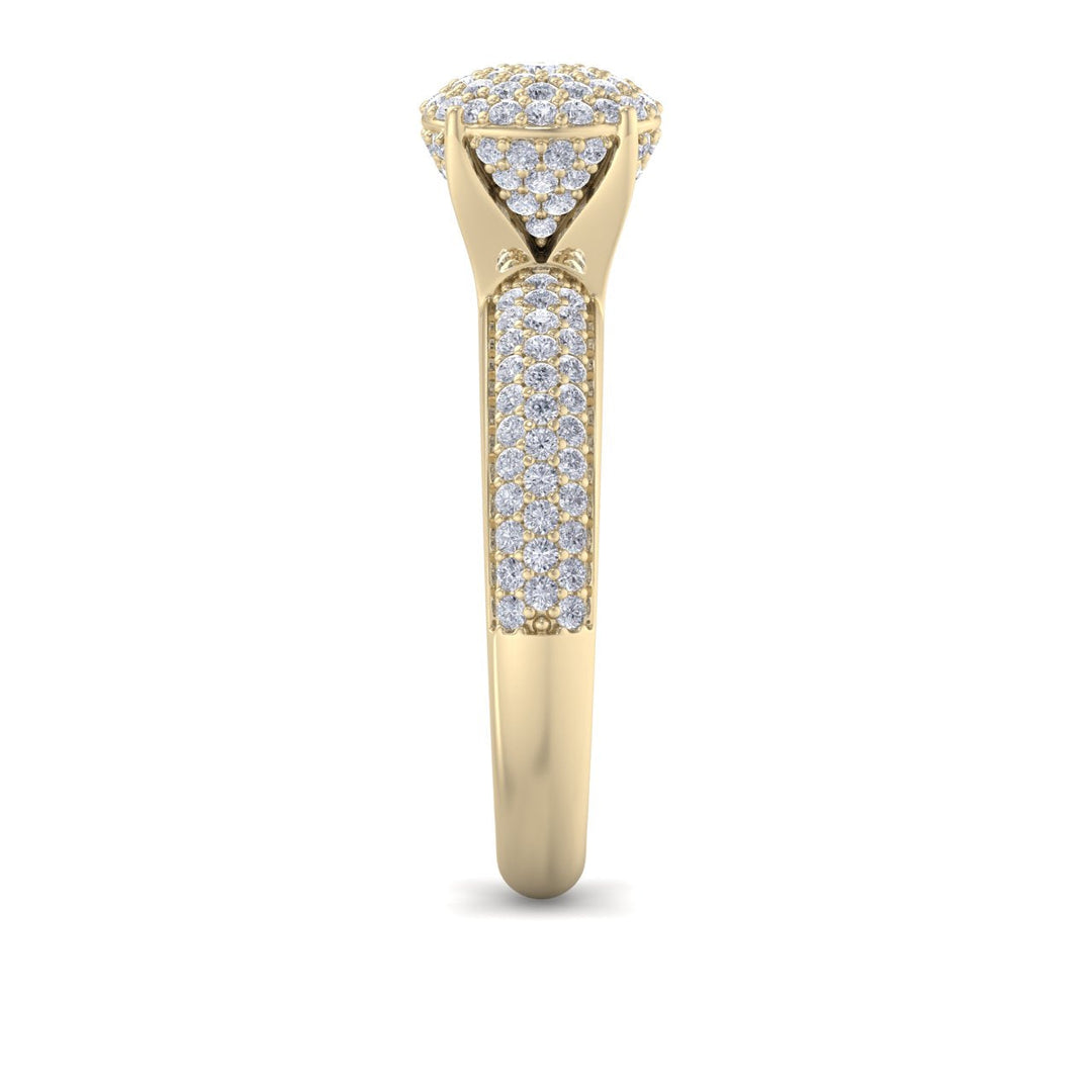 Cluster Diamond ring in rose gold with white diamonds of 0.71 ct in weight