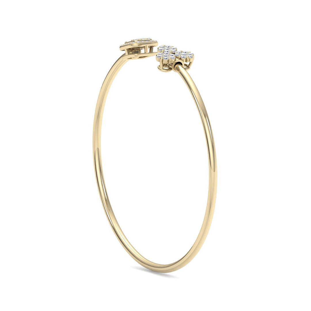 Cuff bracelet in rose gold with white diamonds of 0.58 ct in weight