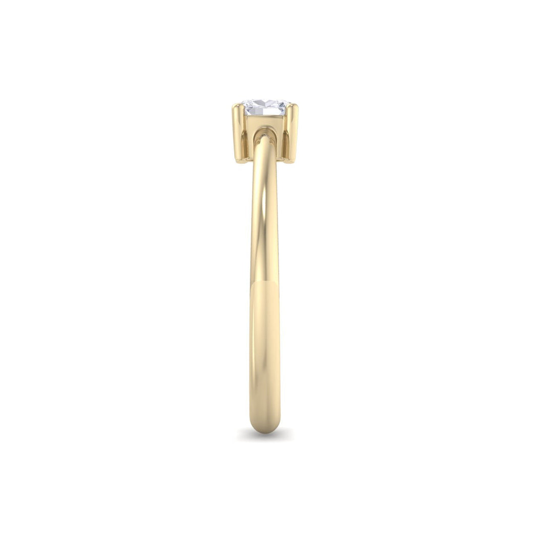 Cute Diamond ring in rose gold with white diamonds of 0.25 ct in weight