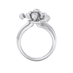 Load image into Gallery viewer, Beautiful ring in white gold with white diamonds of 0.72 ct in weight