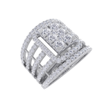 Load image into Gallery viewer, Statement Diamond ring in yellow gold with white diamonds of 1.52 ct in weight