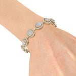 Load image into Gallery viewer, Statement bracelet in yellow gold with white diamonds of 2.94 ct in weight