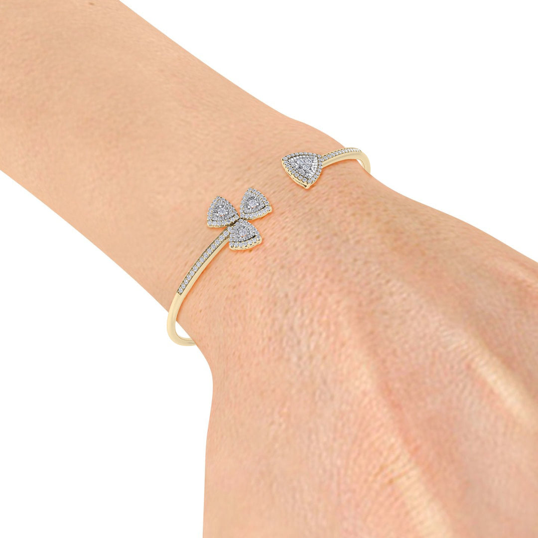 Cuff bracelet in rose gold with white diamonds of 0.53 ct in weight