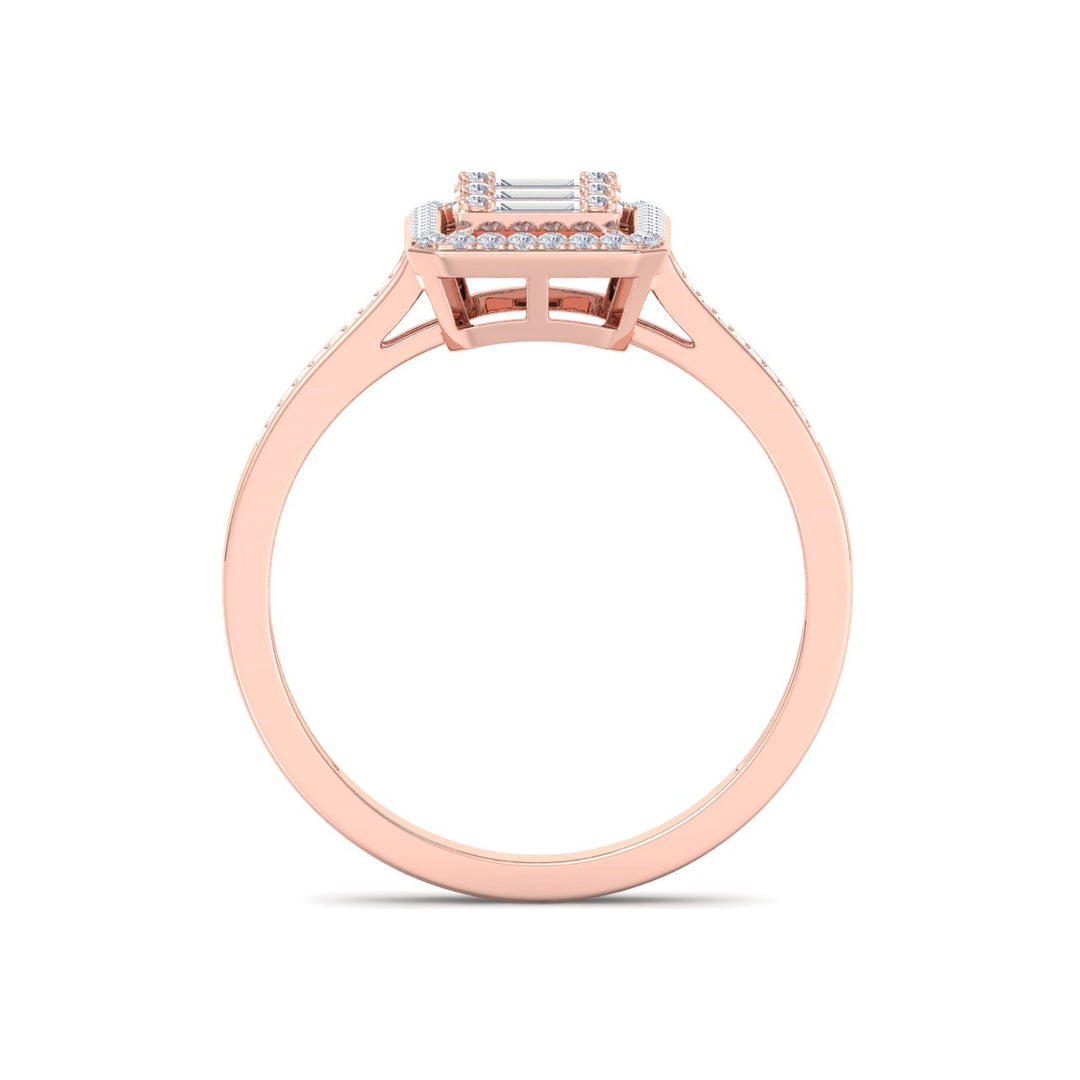 Beautiful Ring in yellow gold with white baguette diamonds of 0.59 ct in weight