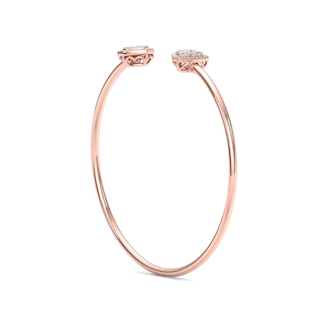 Heart cuff bracelet in white gold with white diamonds of 0.39 ct in weight
