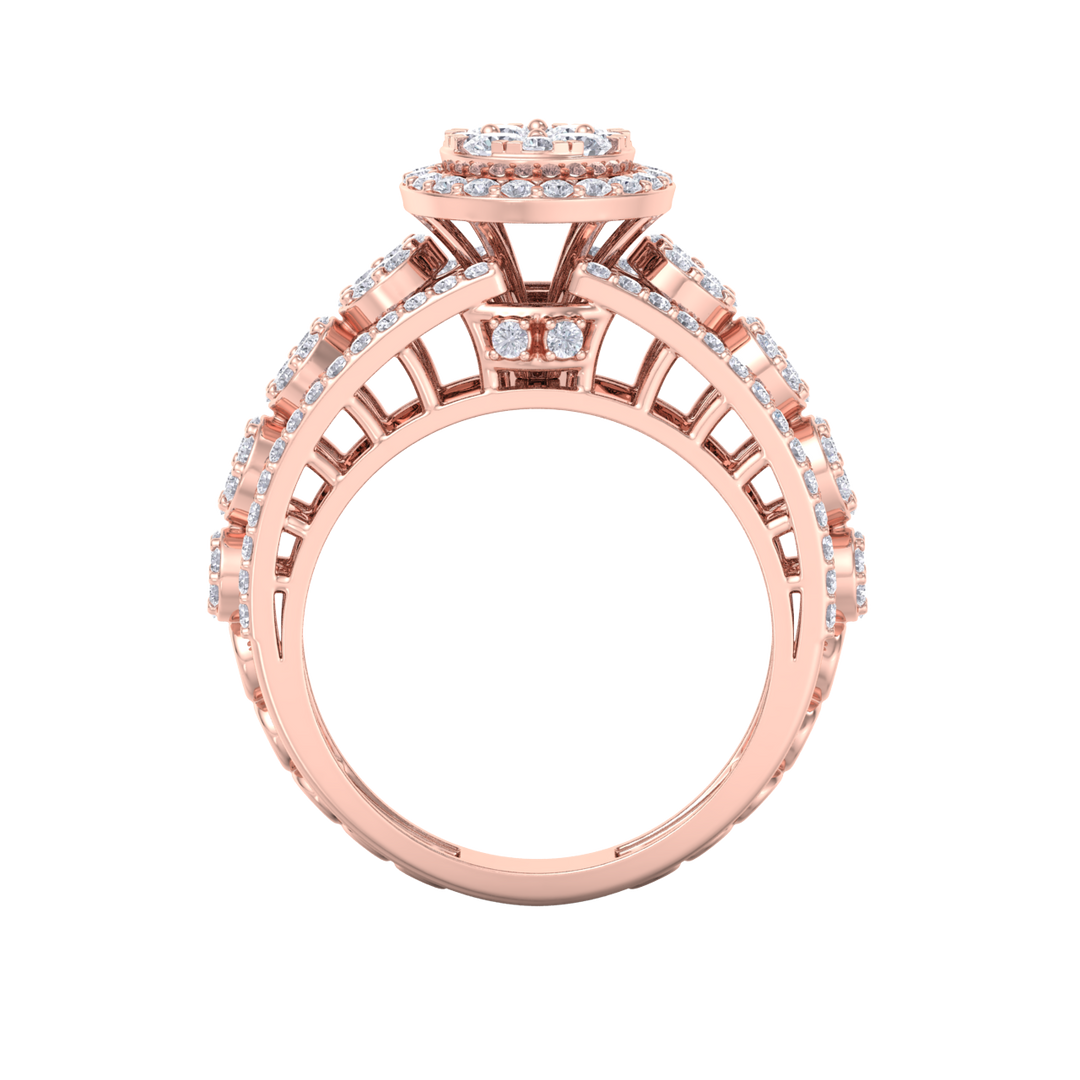 Halo cluster ring in white gold with white diamonds of 1.53 ct in weight