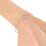 Load image into Gallery viewer, Square bracelet in yellow gold with white diamonds of 0.34 ct in weight
