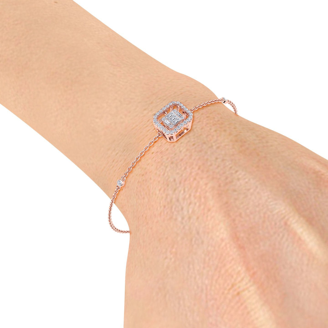 Square bracelet in yellow gold with white diamonds of 0.34 ct in weight