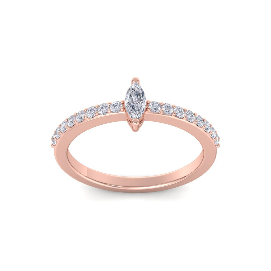 Diamond ring in white gold with white diamonds of 0.44 ct in weight