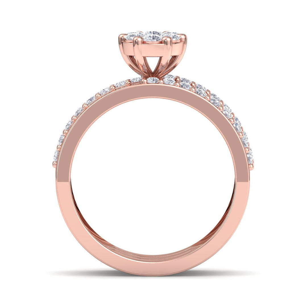 Beautiful ring in rose gold with white diamonds of 0.64 ct in weight