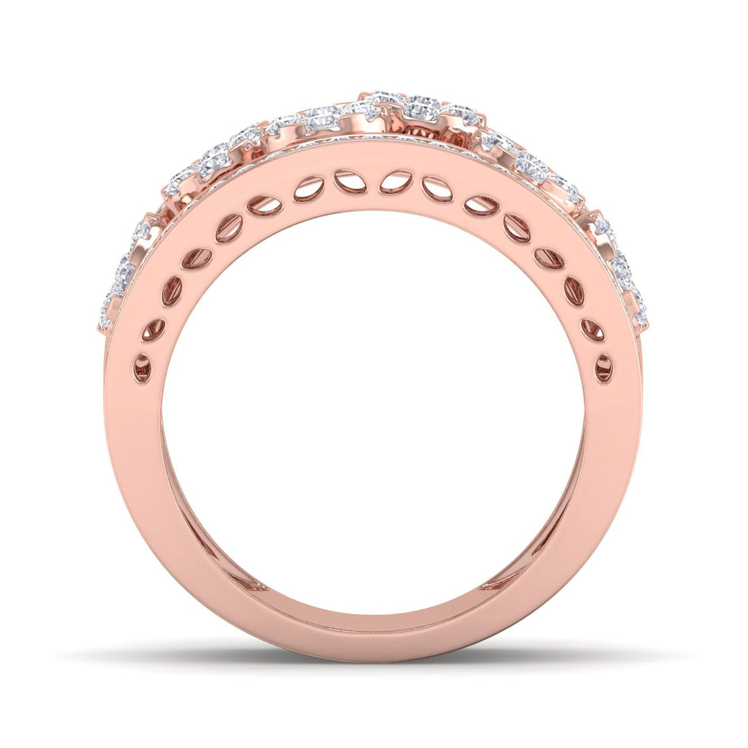 Beautiful ring in yellow gold with white diamonds of 1.07  ct in weight